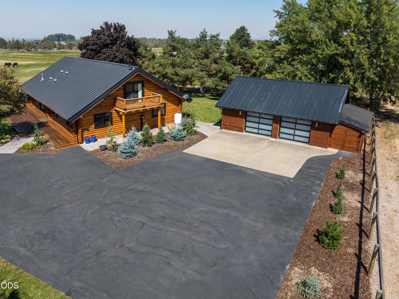 Photo of 345 NE Knickerbocker Lane 23 of 67