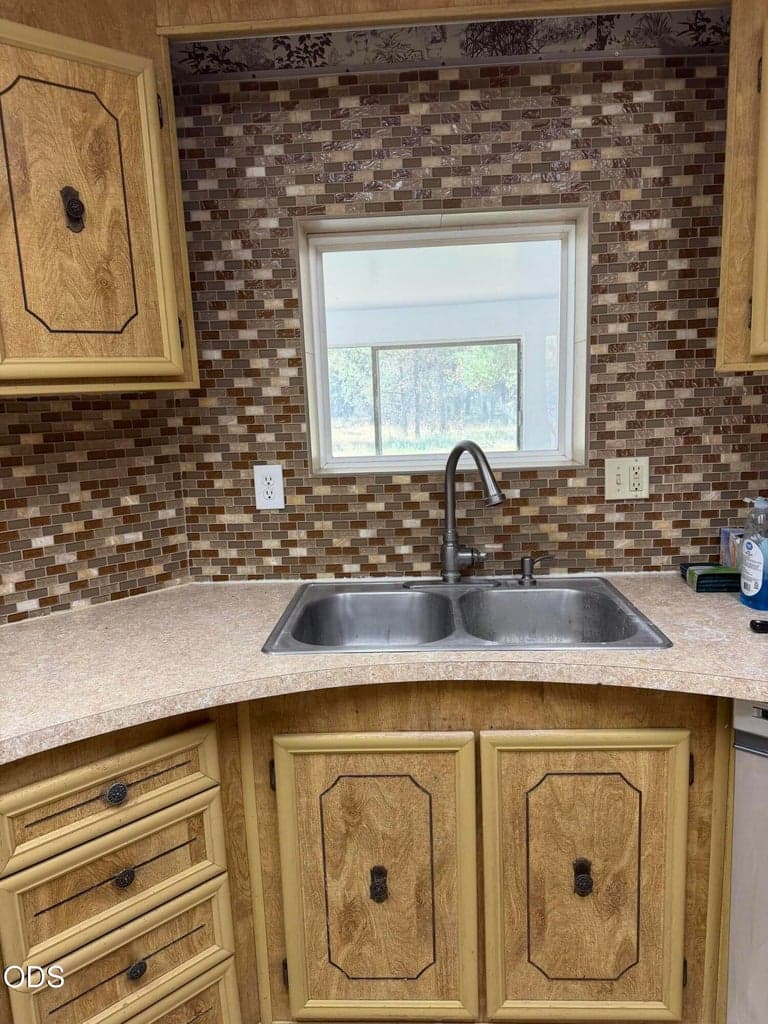 Photo of 17875 Old Wood Road 2 of 6