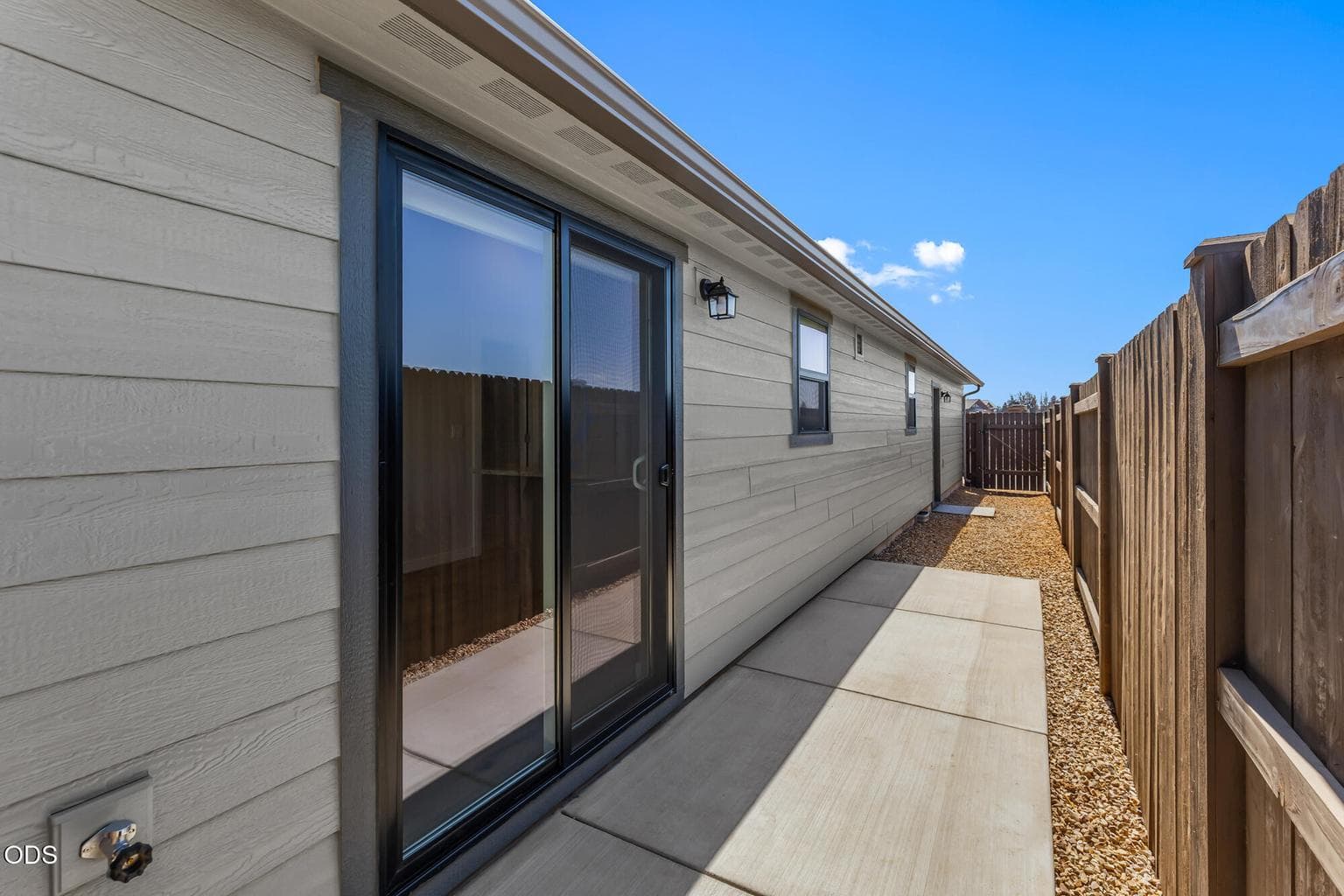 Photo of 2842 NW Sterling Drive 21 of 22