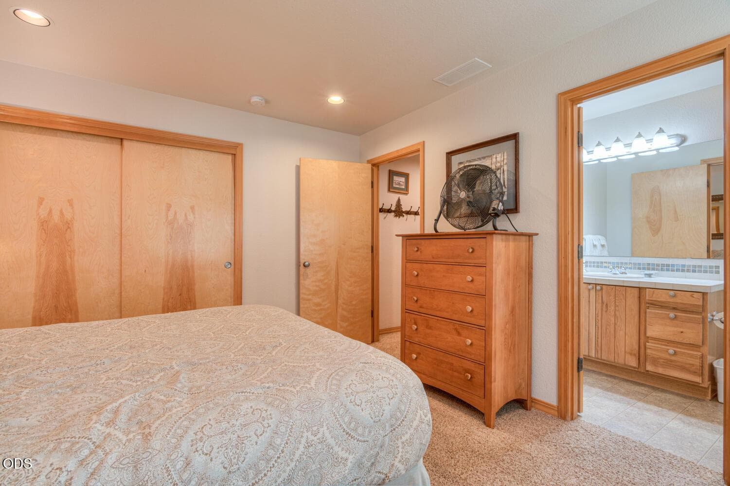 Photo of 57864 Blue Grouse Lane 16 of 38