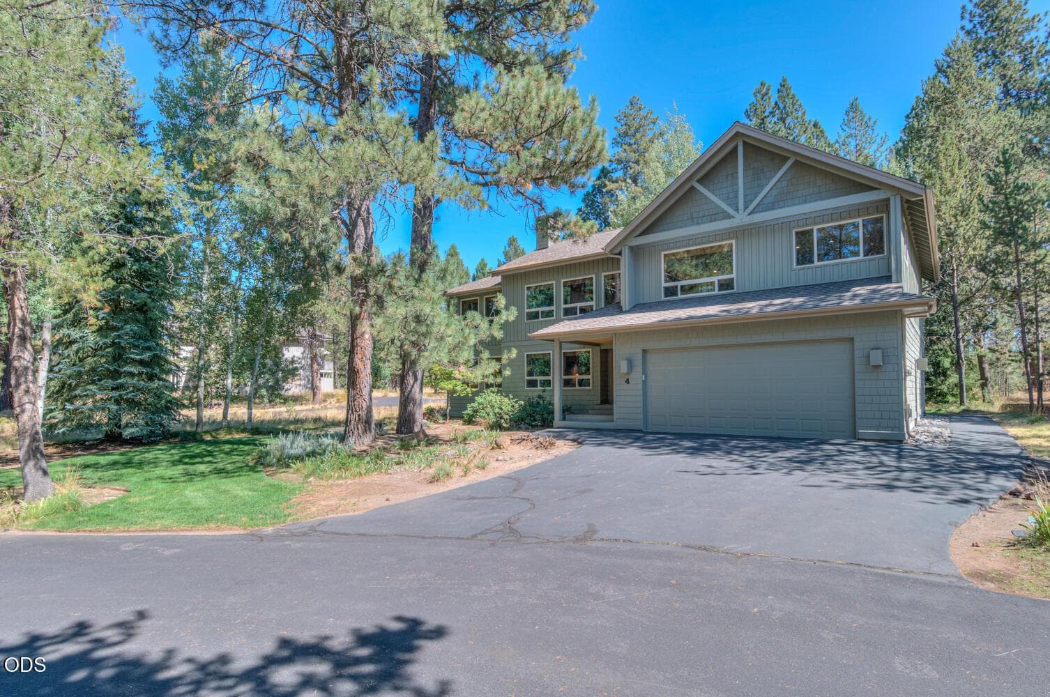 Photo of 57864 Blue Grouse Lane 2 of 38