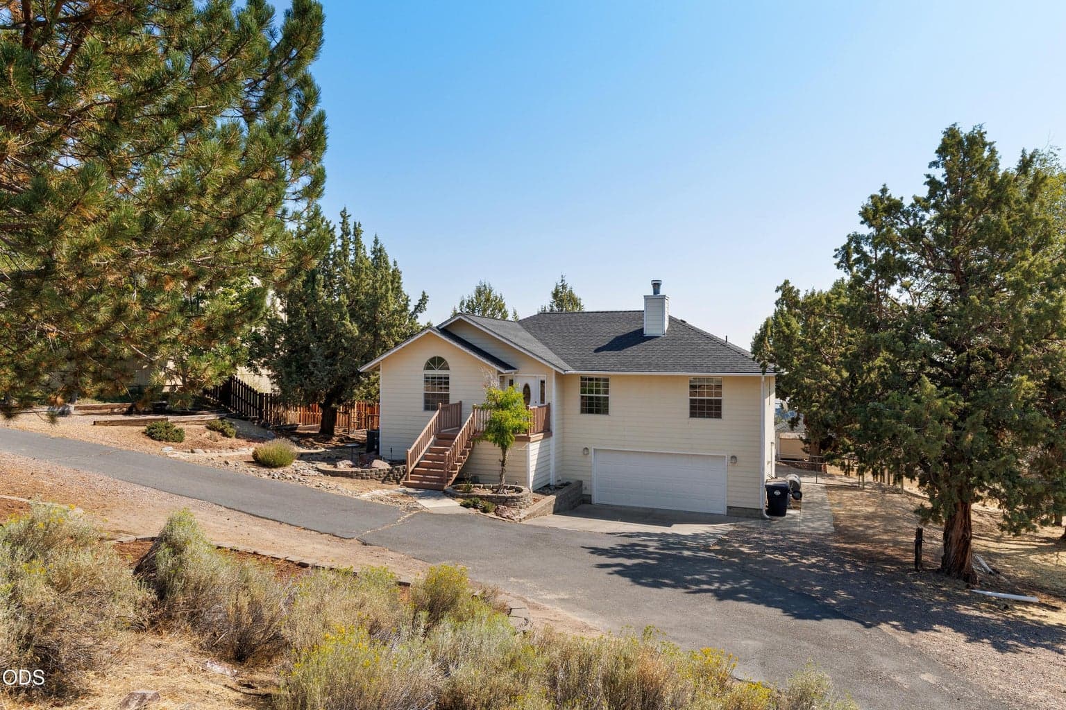 Photo of 3244 SW 34th Street 2 of 23