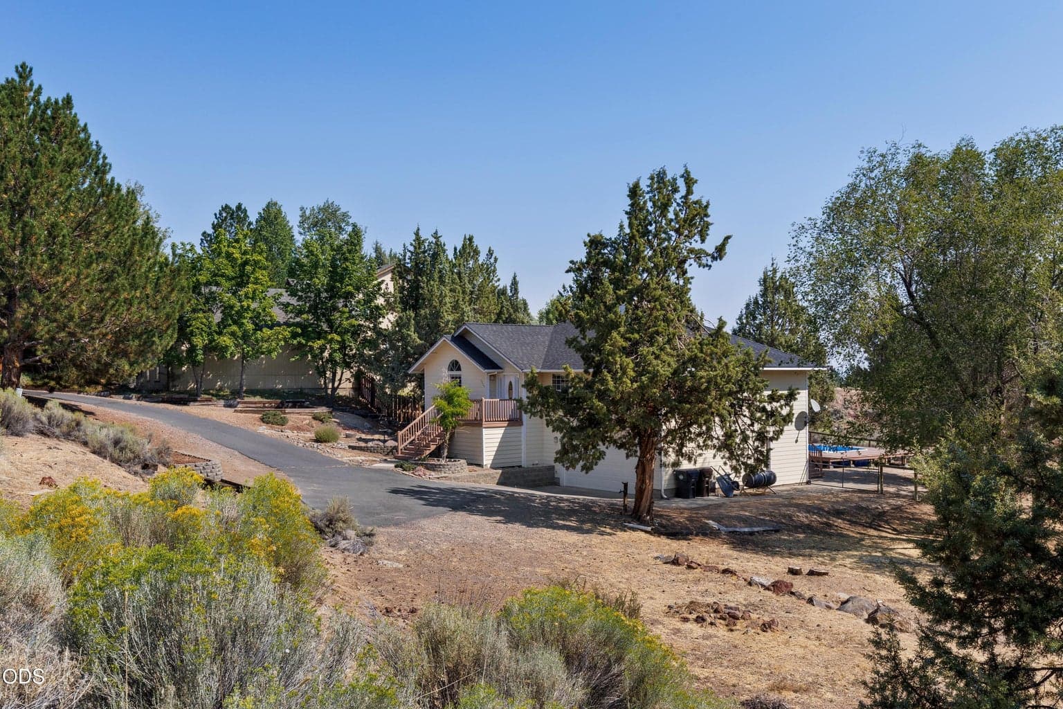 Photo of 3244 SW 34th Street 3 of 23