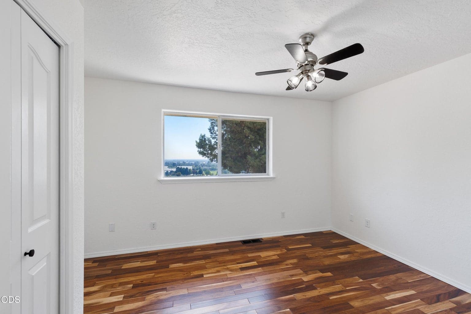 Photo of 3244 SW 34th Street 12 of 23