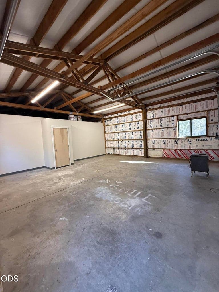 Photo of 52318 Dustan Road 16 of 21
