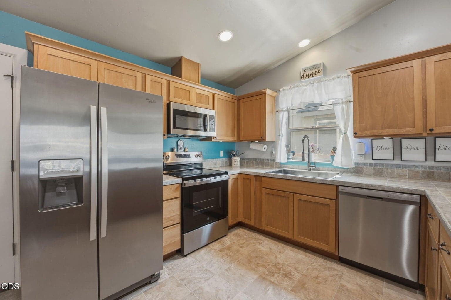 Photo of 61382 SE Geary Drive 10 of 27