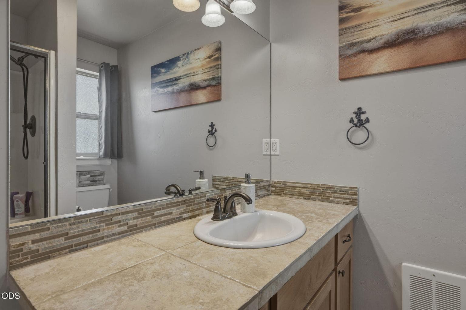 Photo of 61382 SE Geary Drive 24 of 27