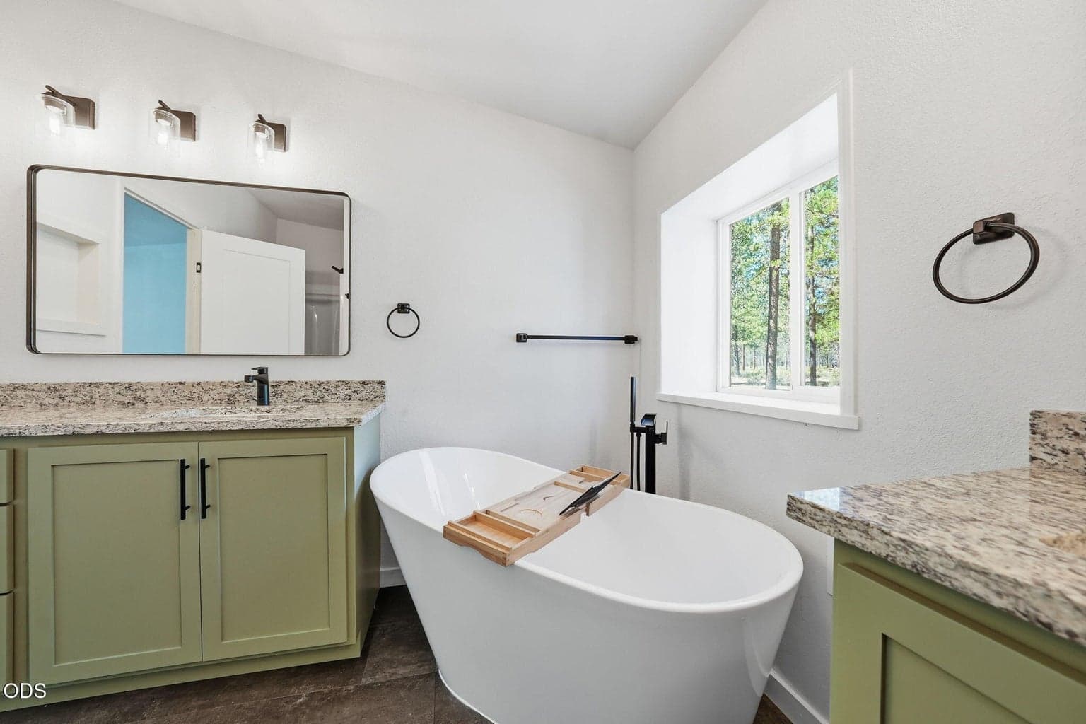 Photo of 50858 Fawn Loop 20 of 42