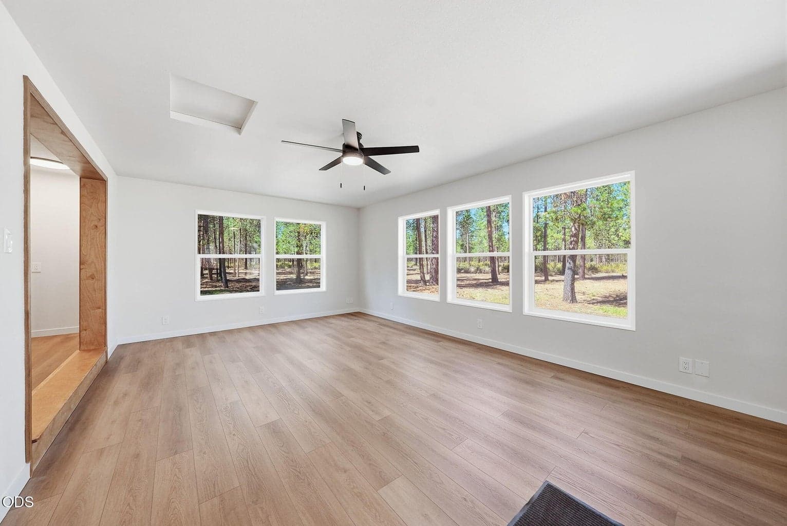 Photo of 50858 Fawn Loop 27 of 42