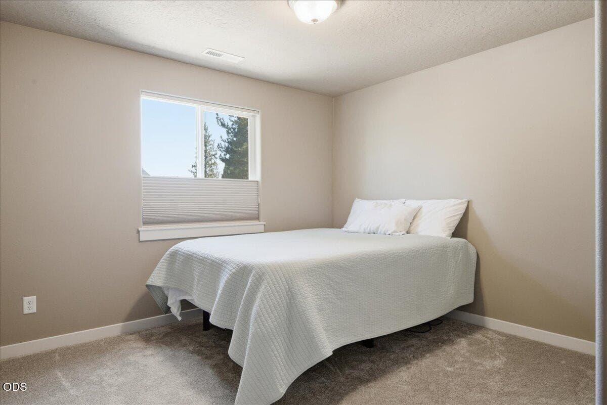Photo of 642 N Willitts Street 30 of 55