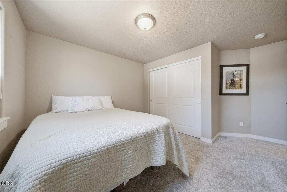Photo of 642 N Willitts Street 31 of 55