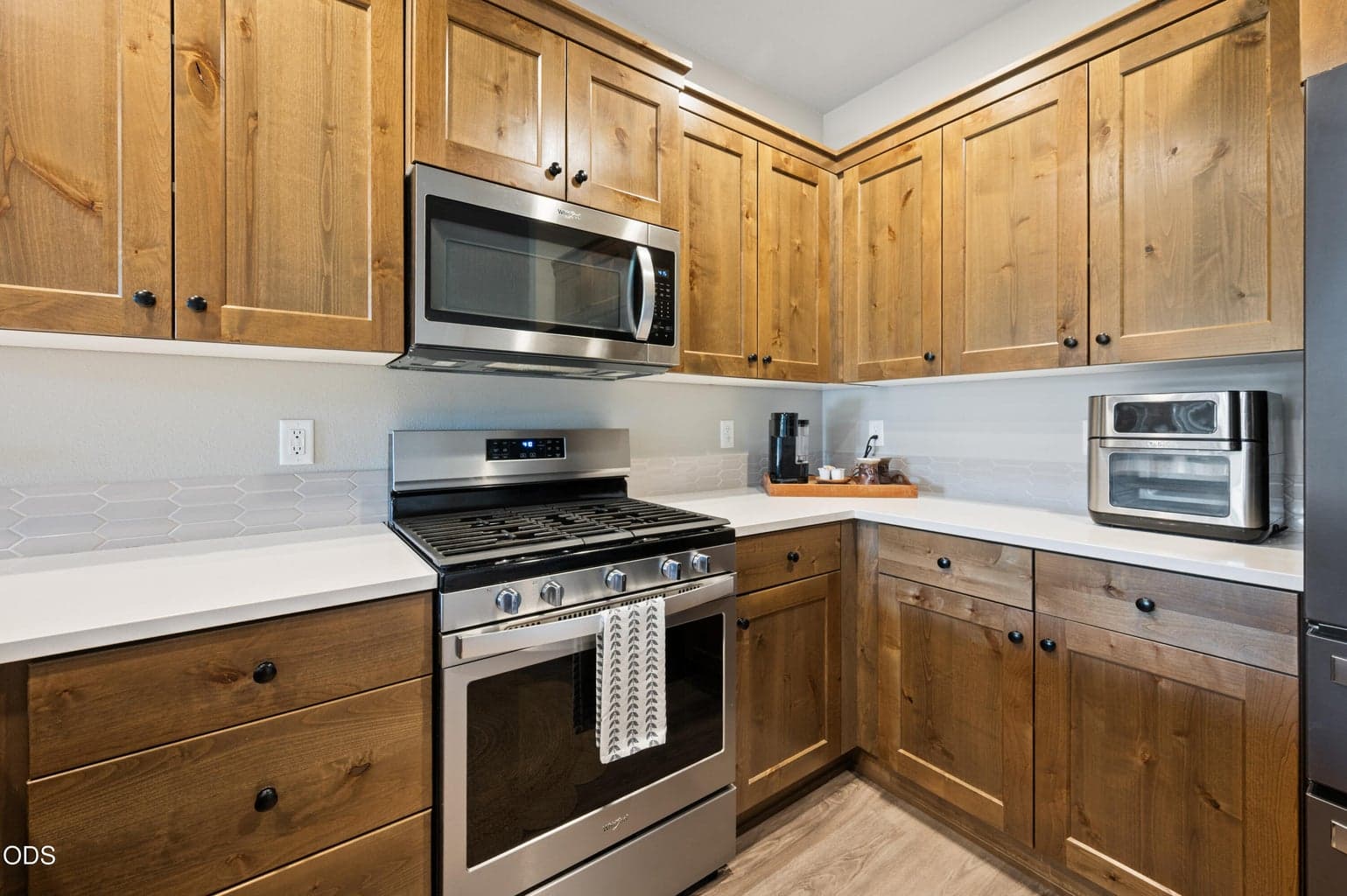 Photo of 51937 Lumberman 8 of 33