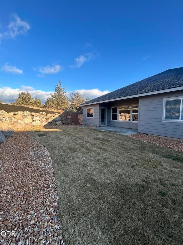 Photo of 3909 SW Antelope Way 17 of 23