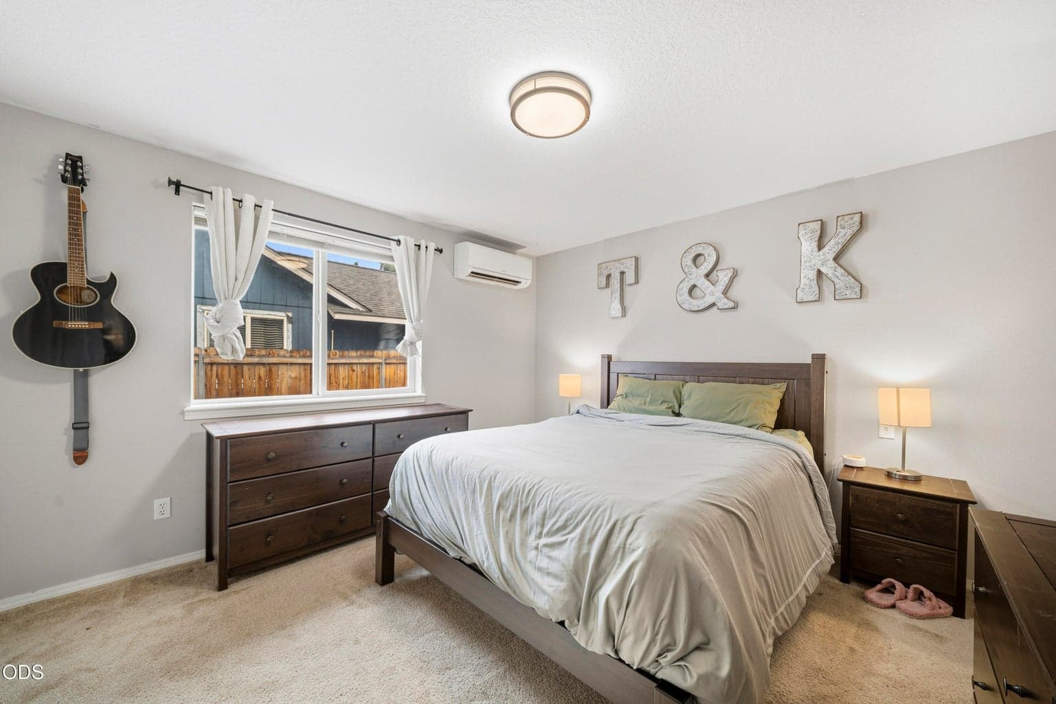 Photo of 2971 SW Salmon Avenue 21 of 33