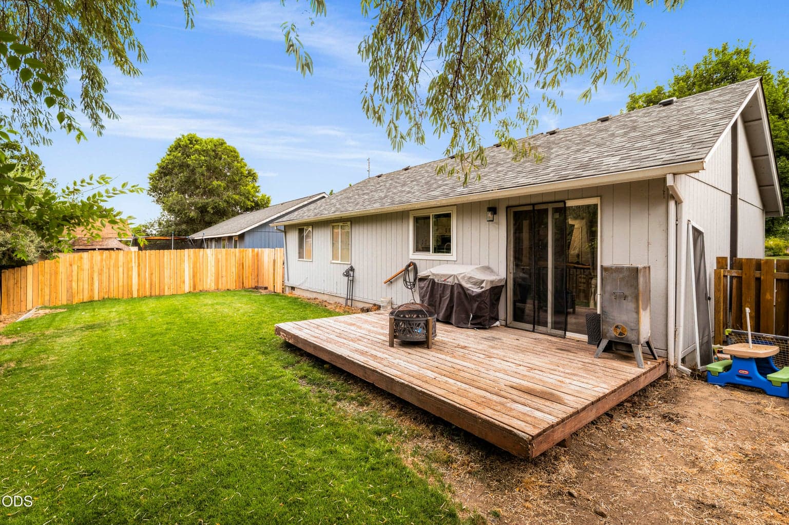 Photo of 2971 SW Salmon Avenue 30 of 33