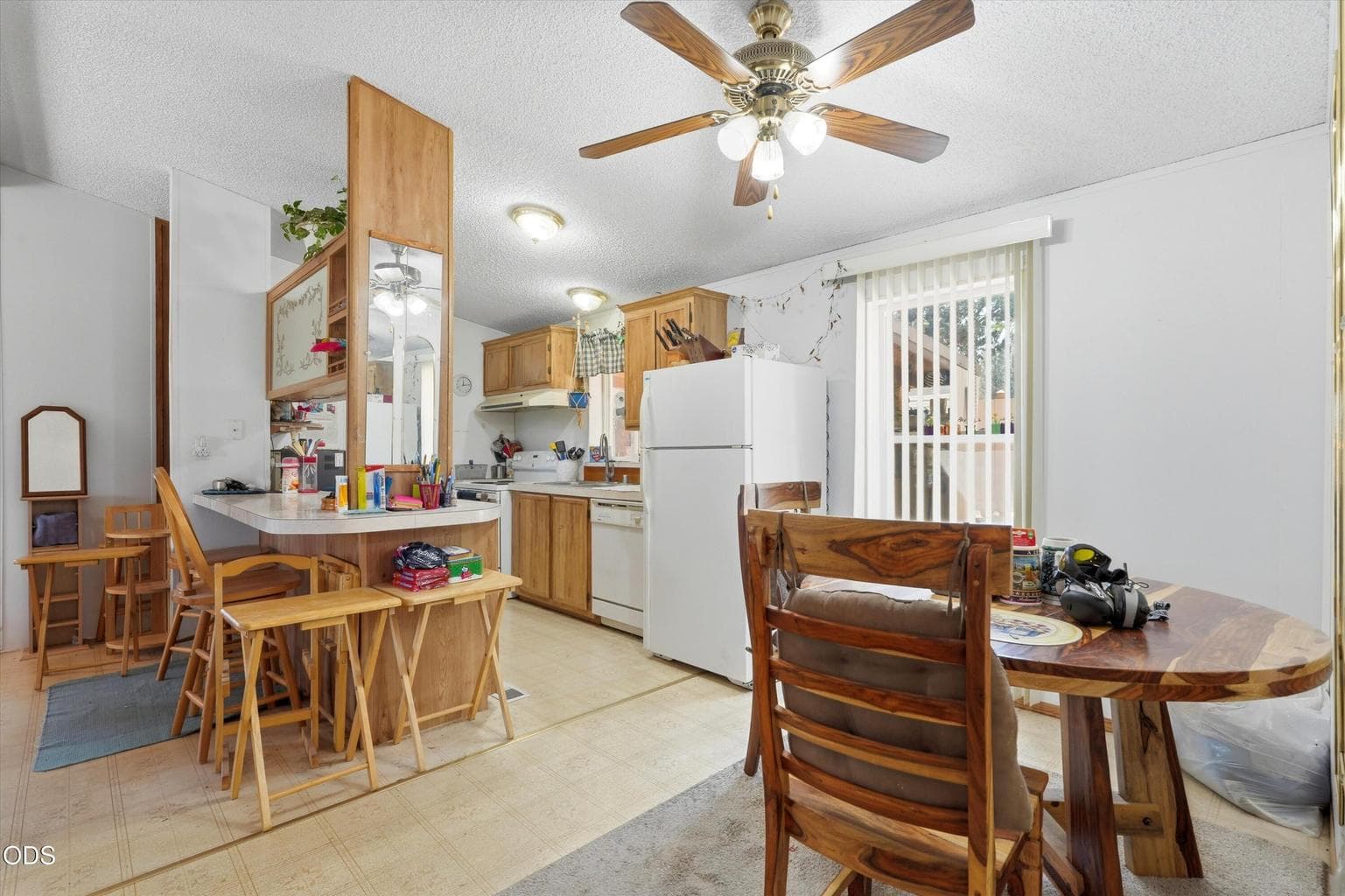 Photo of 2330 SE Morningside Drive 5 of 35