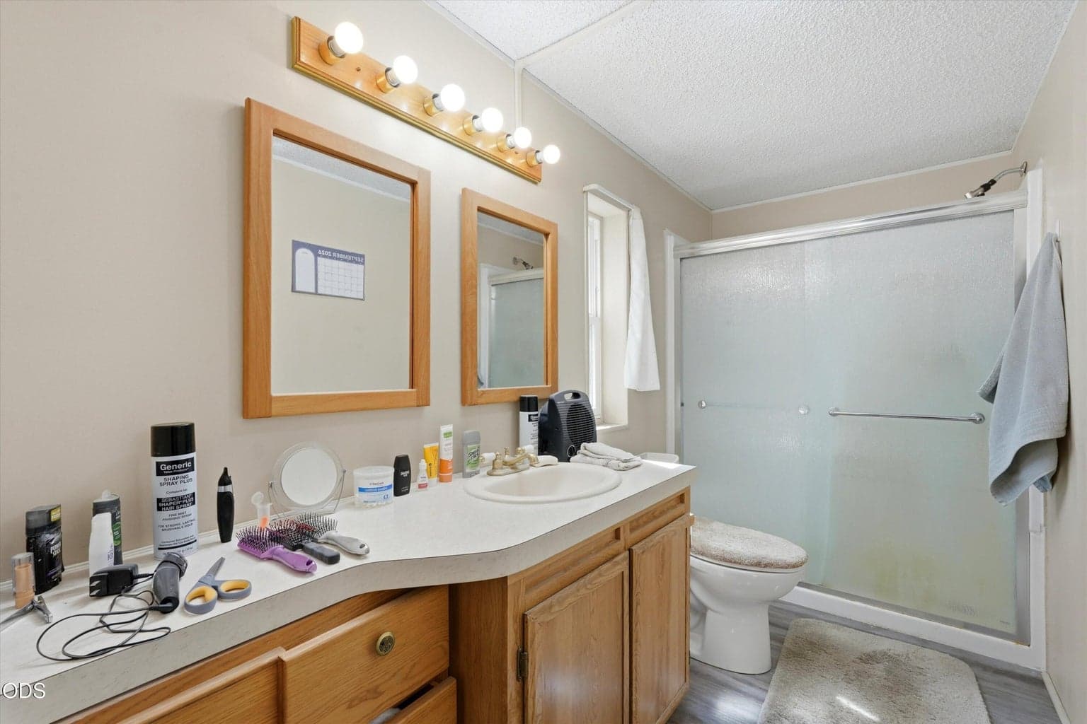Photo of 2330 SE Morningside Drive 7 of 35