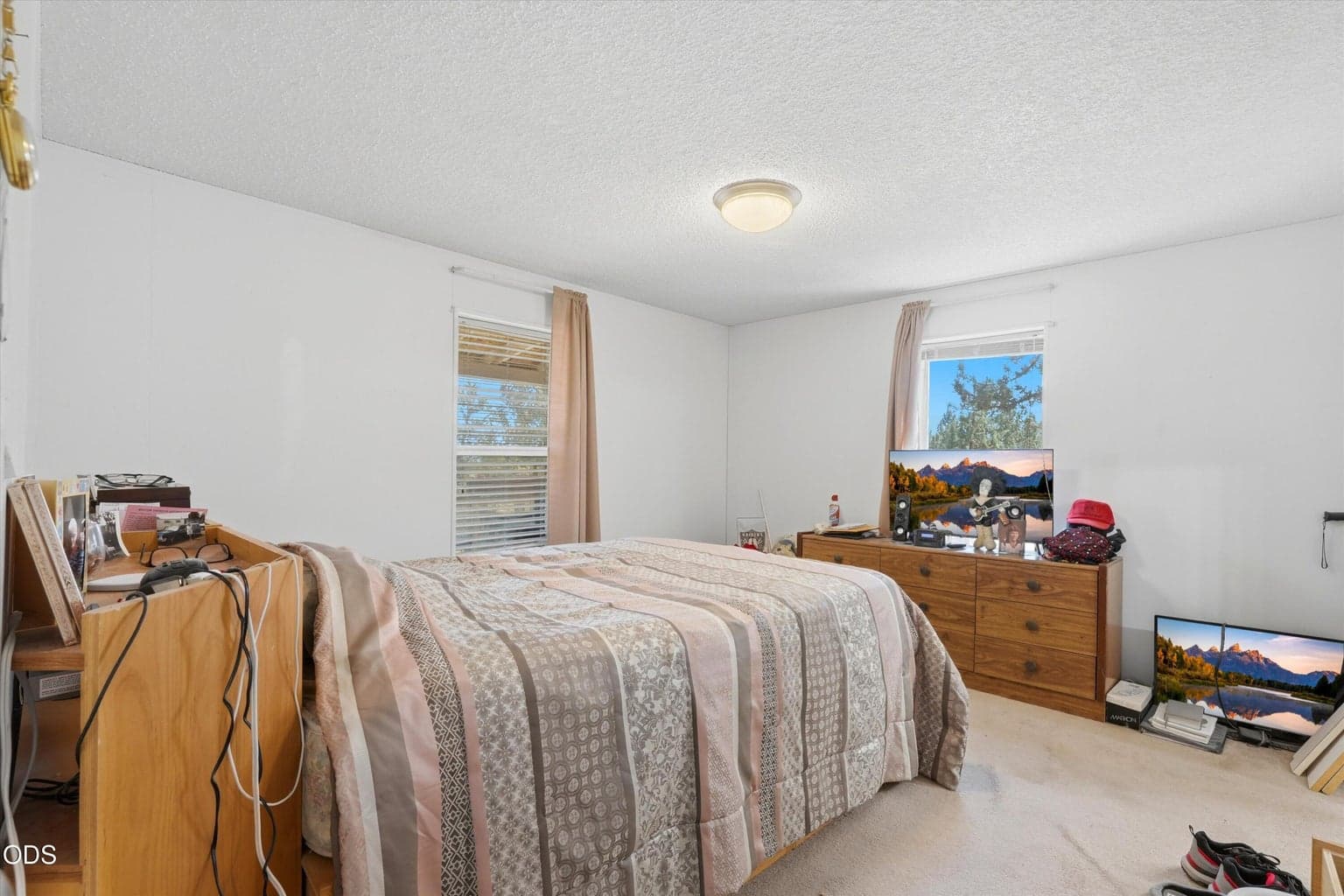 Photo of 2330 SE Morningside Drive 13 of 35