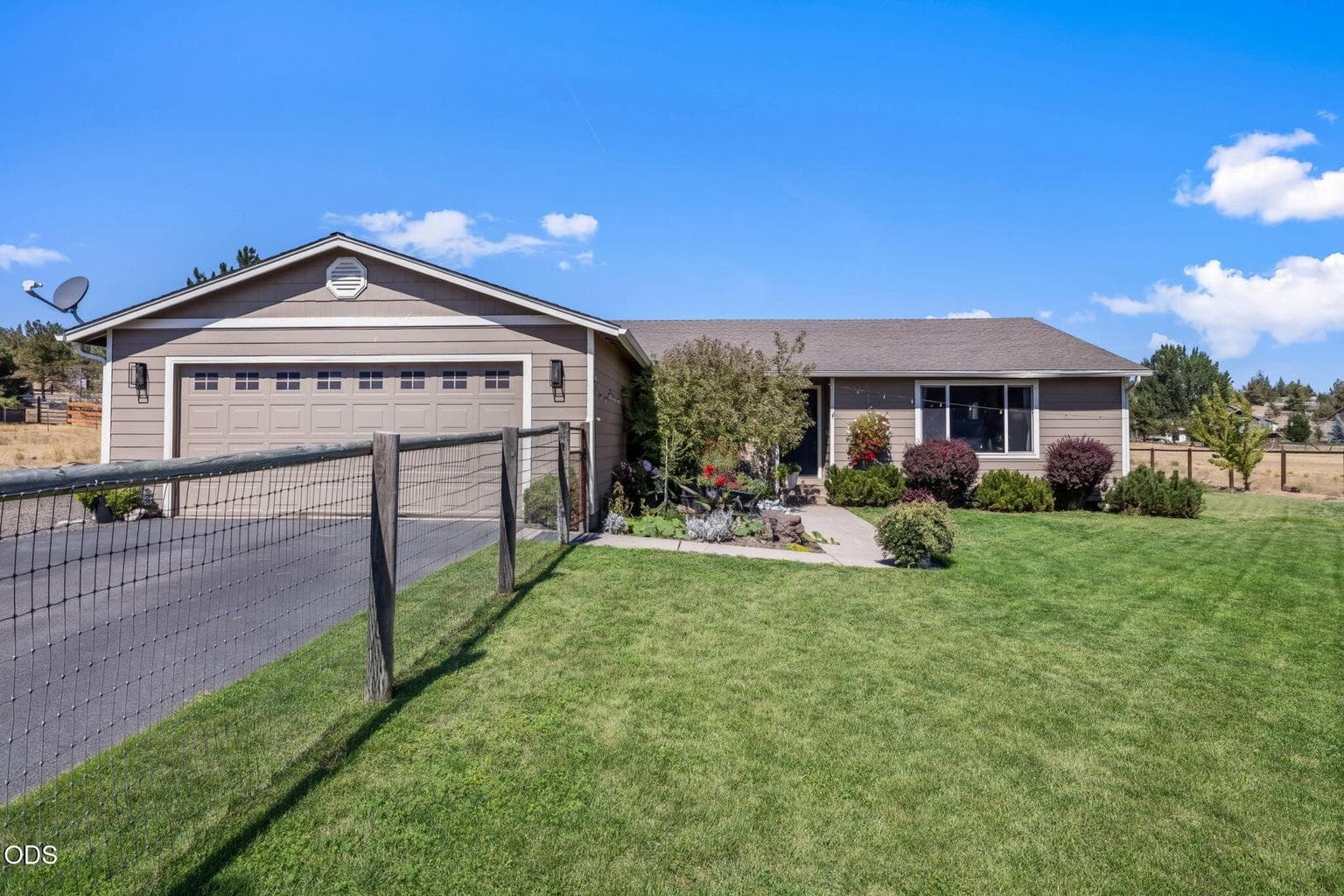 Photo of 1940 SE Sagebrush Drive 48 of 62