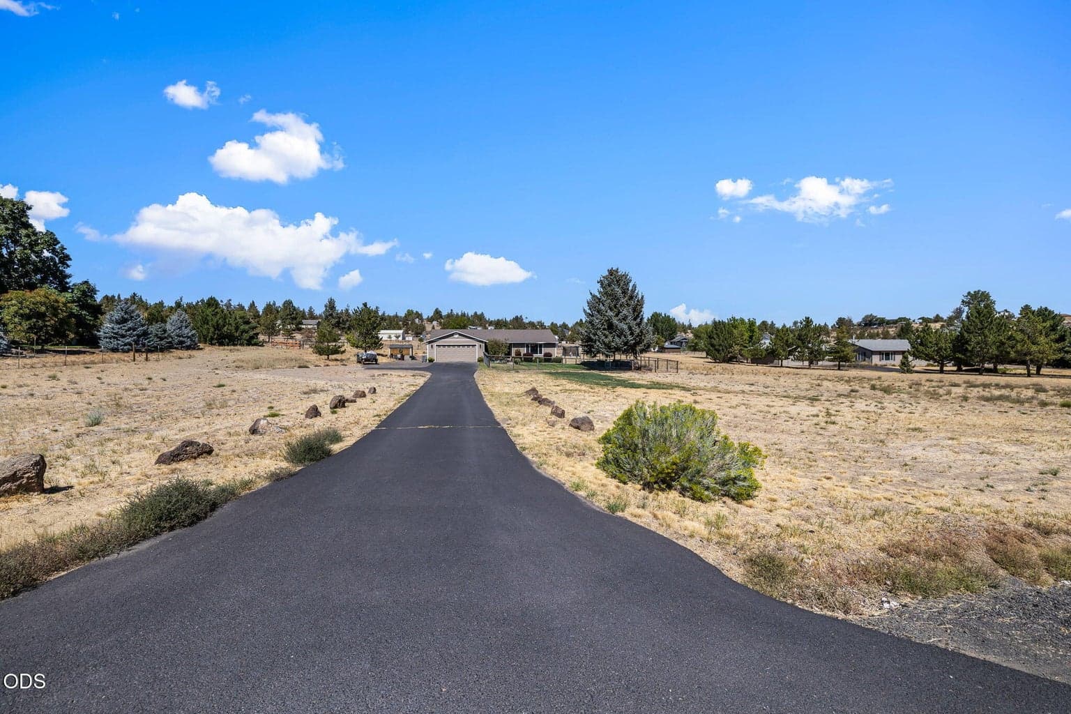 Photo of 1940 SE Sagebrush Drive 39 of 62