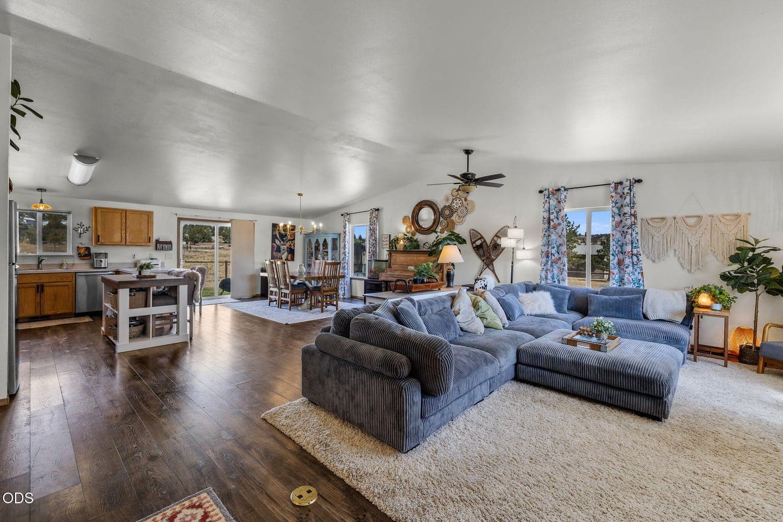 Photo of 1940 SE Sagebrush Drive 12 of 62