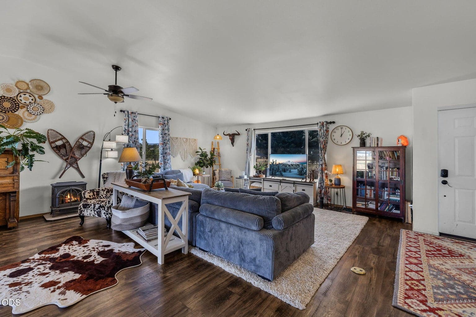 Photo of 1940 SE Sagebrush Drive 13 of 62