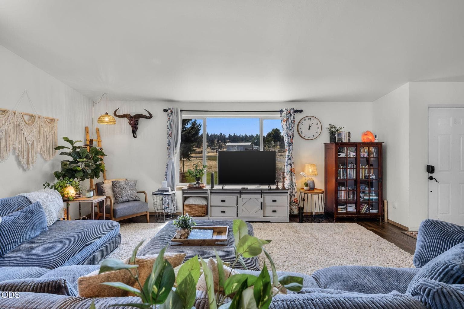 Photo of 1940 SE Sagebrush Drive 14 of 62