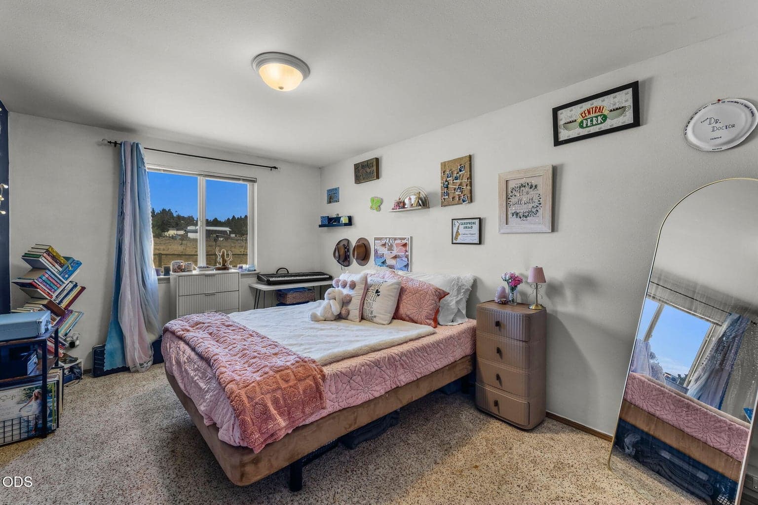 Photo of 1940 SE Sagebrush Drive 27 of 62