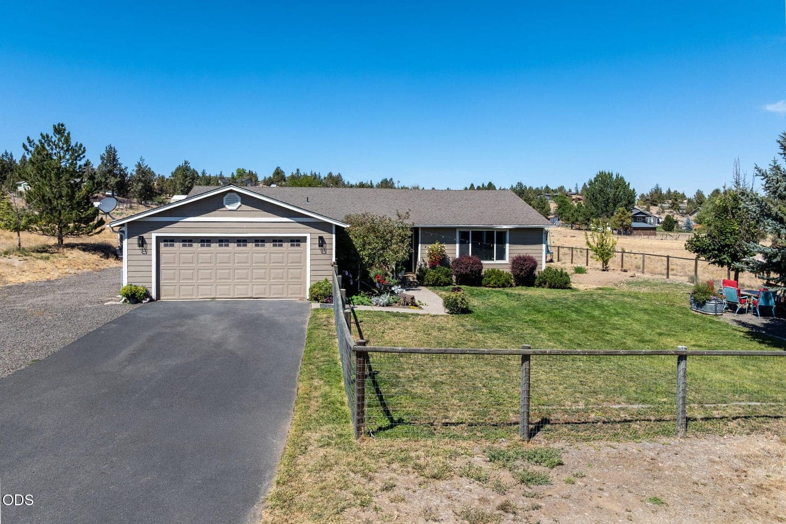 Photo of 1940 SE Sagebrush Drive 42 of 62