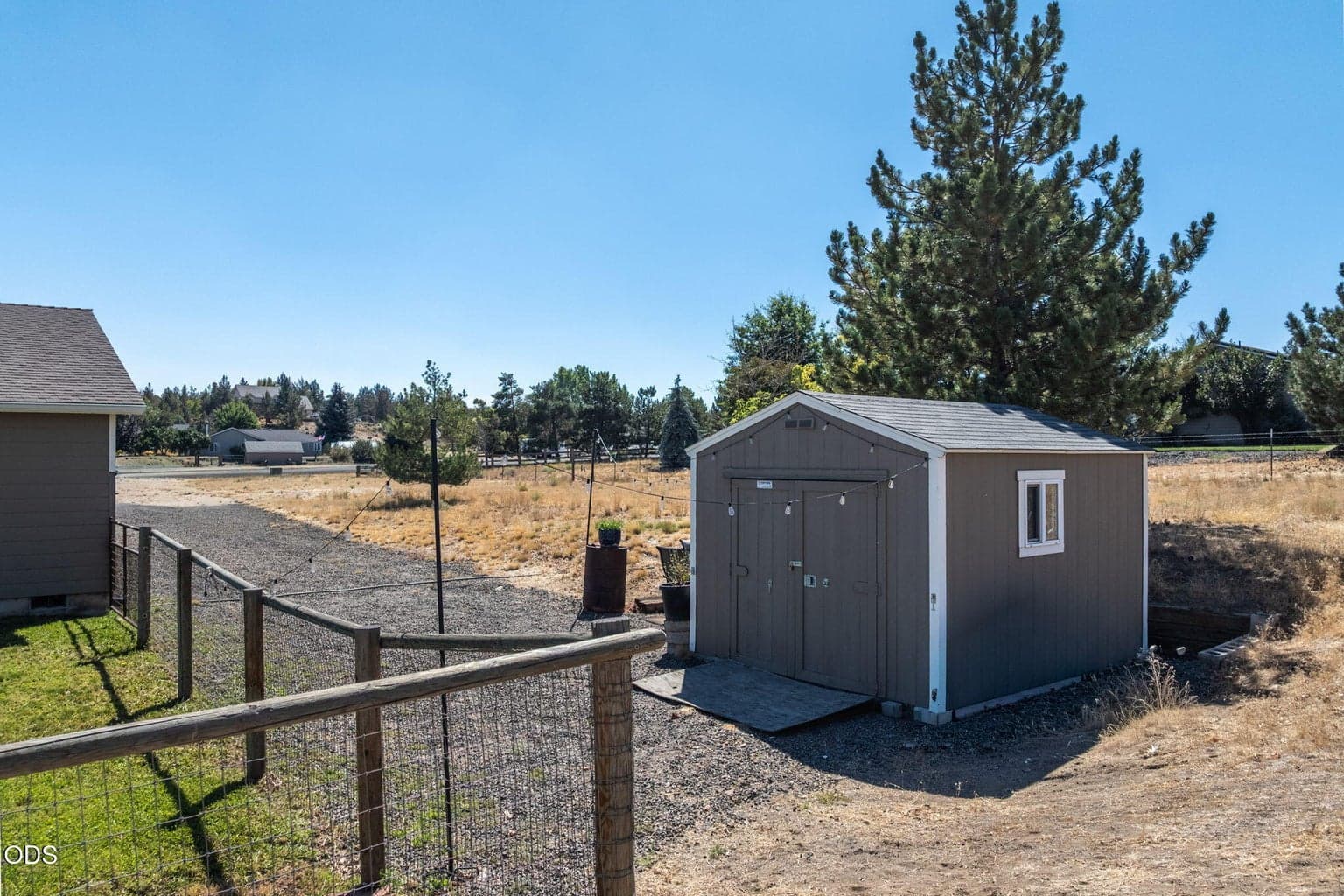 Photo of 1940 SE Sagebrush Drive 54 of 62