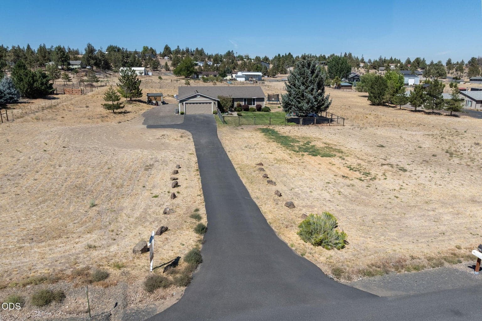 Photo of 1940 SE Sagebrush Drive 57 of 62