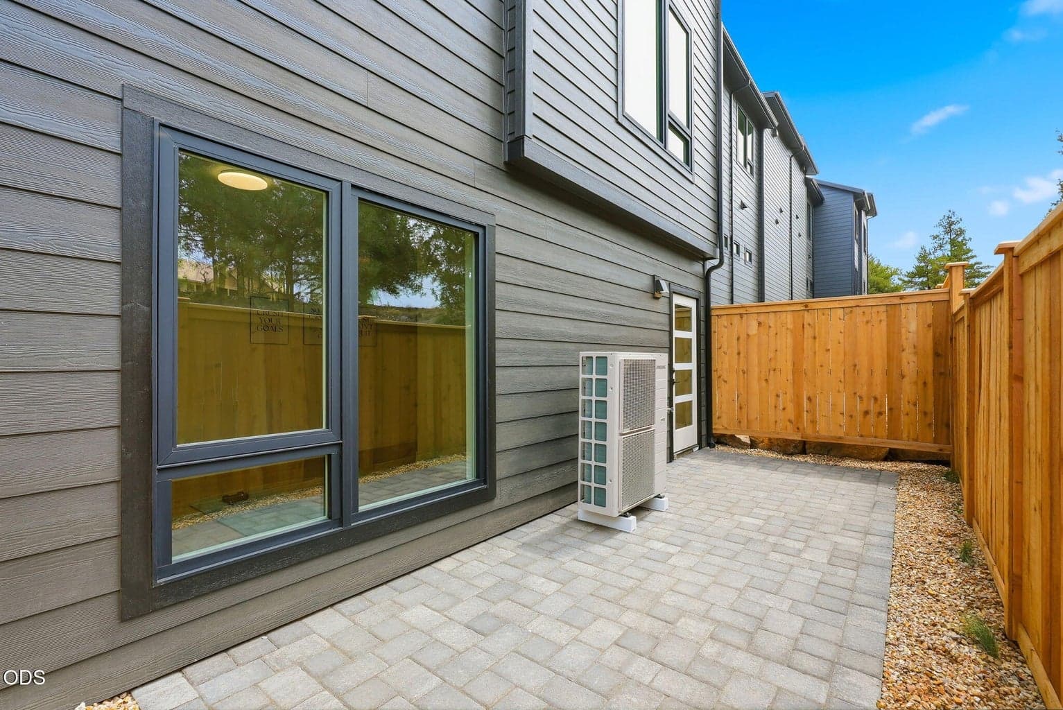 Photo of 156 NW Copperwood Court 21 of 23