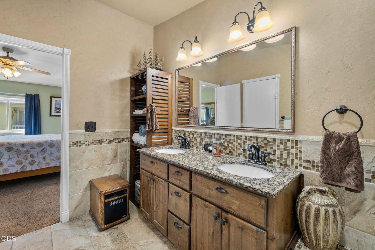 Photo of 2808 SW 25th Street 13 of 50