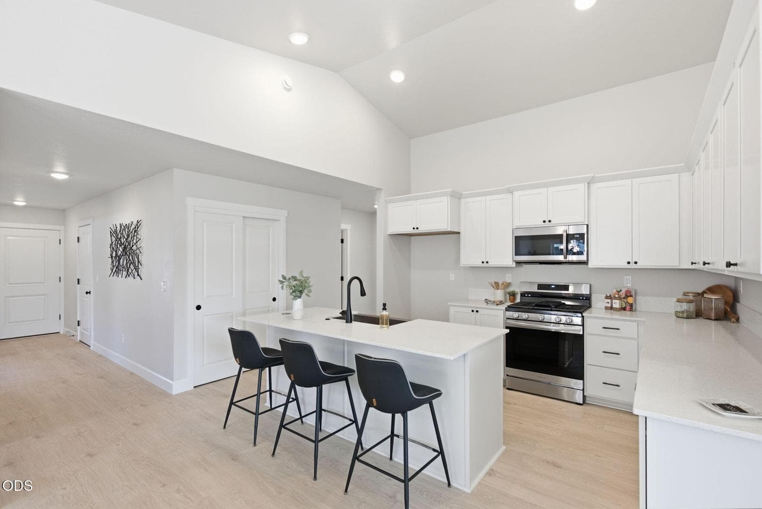 Photo of 4144 SW Pumice Avenue 39 of 61