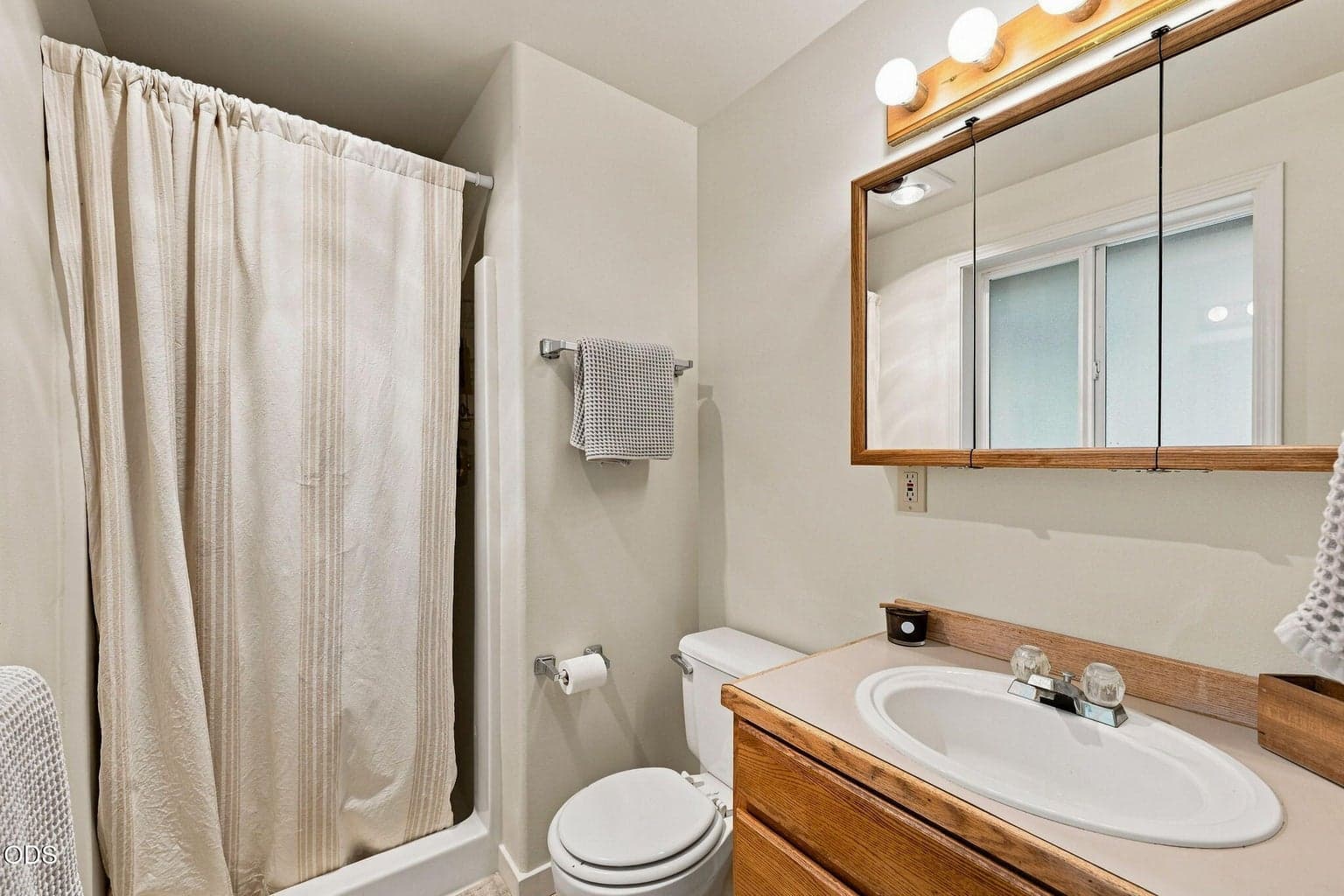 Photo of 56256 Eider Road 18 of 37