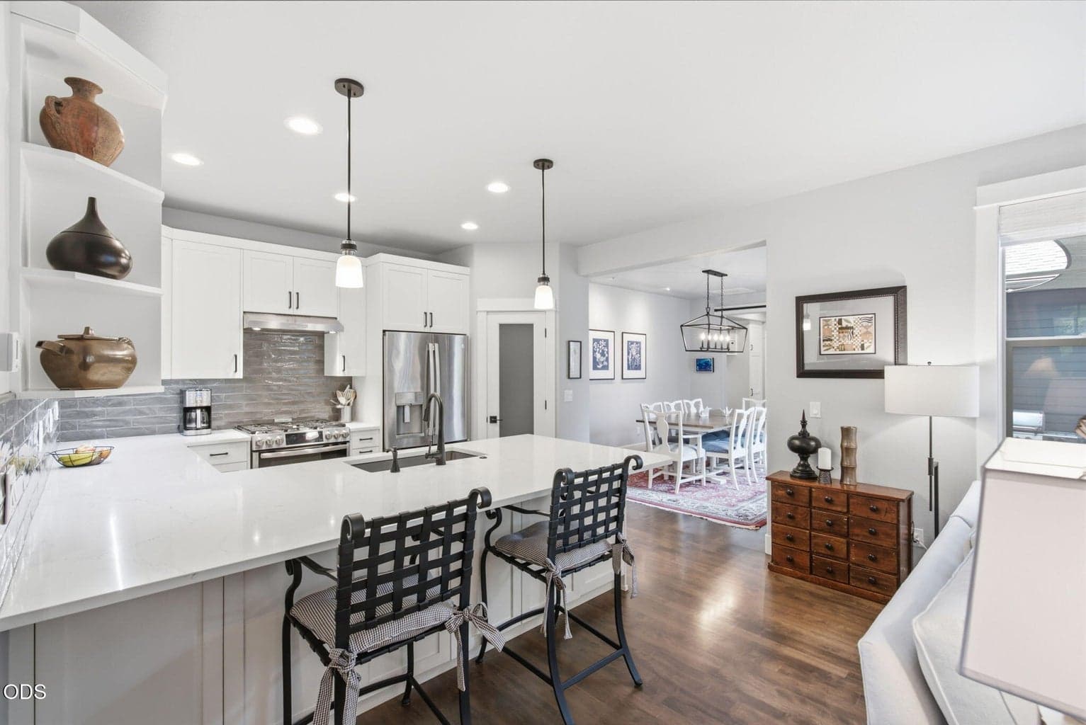 Photo of 1683 NW Lewis Street 8 of 43