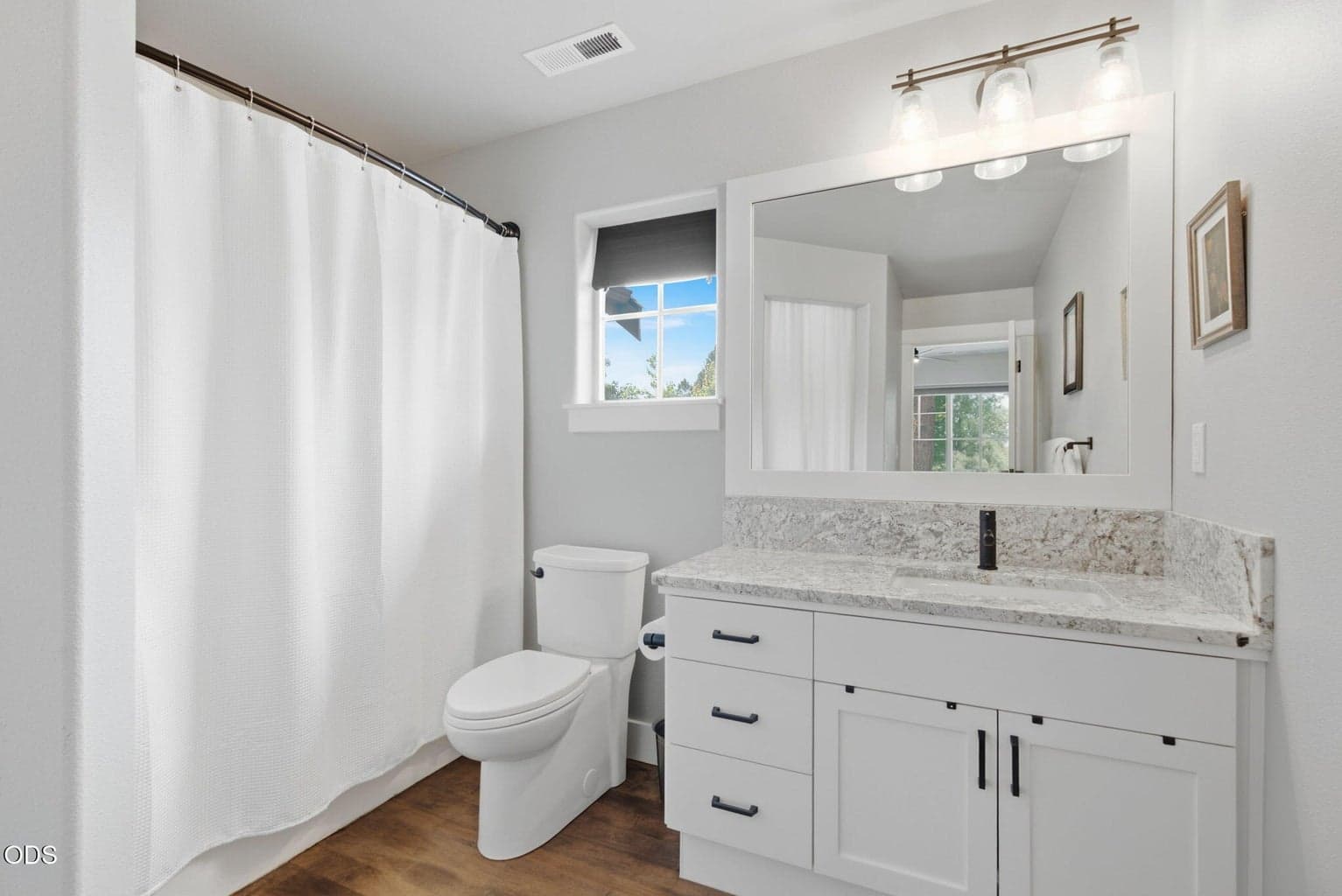 Photo of 1683 NW Lewis Street 20 of 43