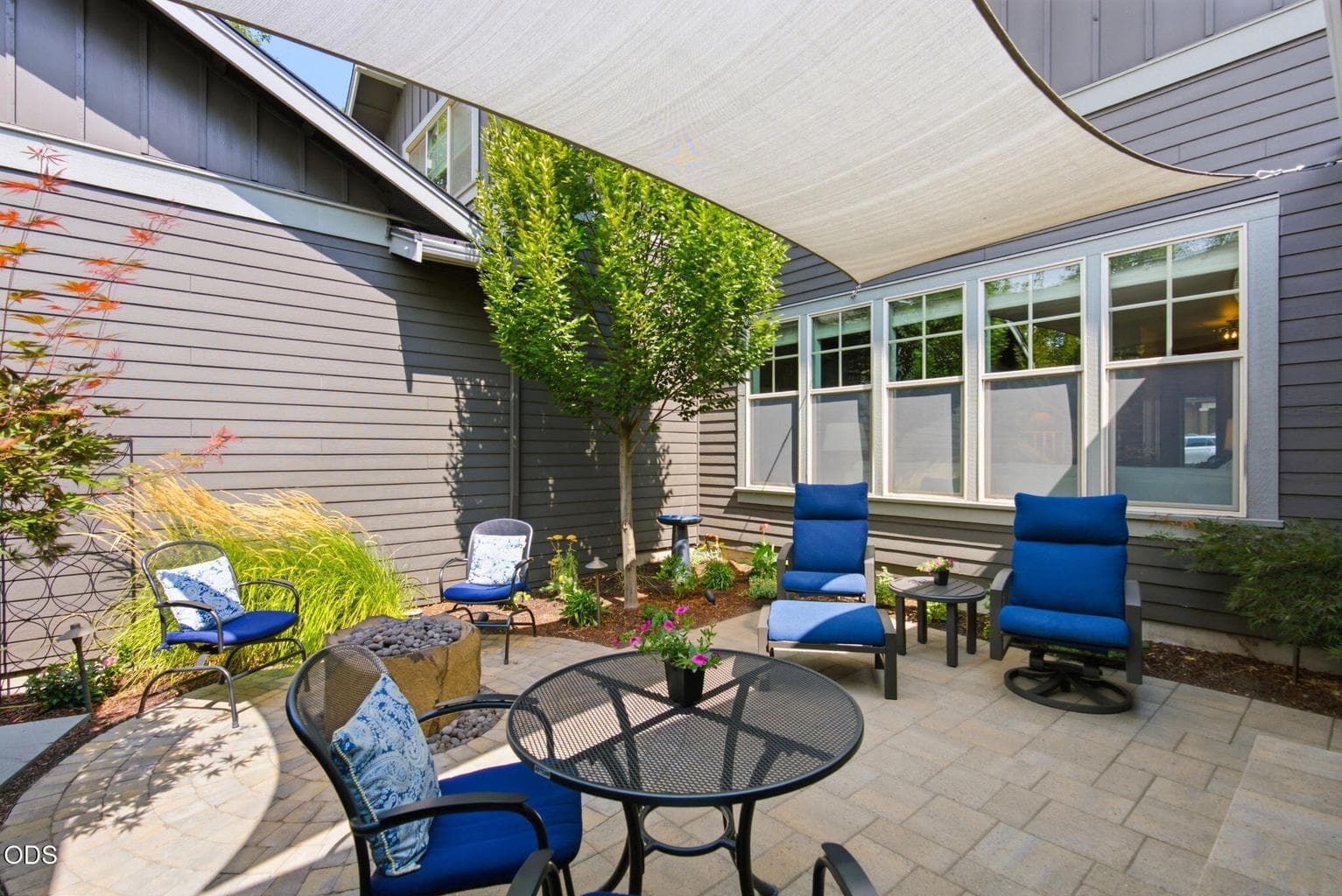 Photo of 1683 NW Lewis Street 32 of 43