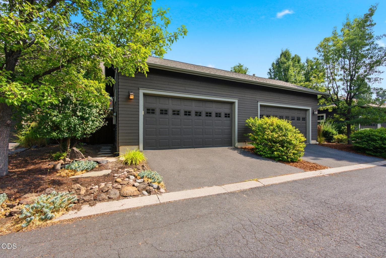 Photo of 1683 NW Lewis Street 34 of 43
