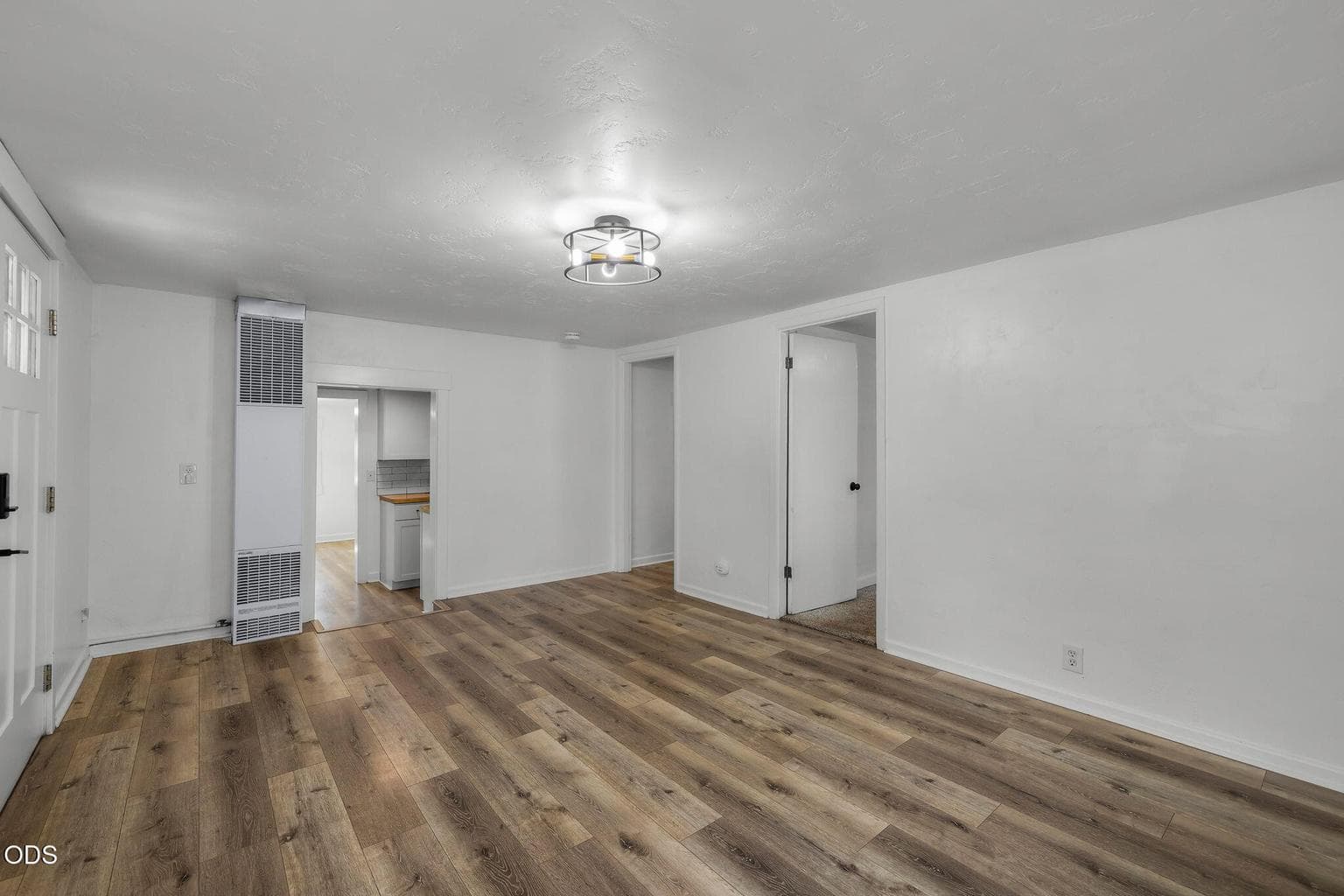 Photo of 673 NE Garner Street 9 of 35