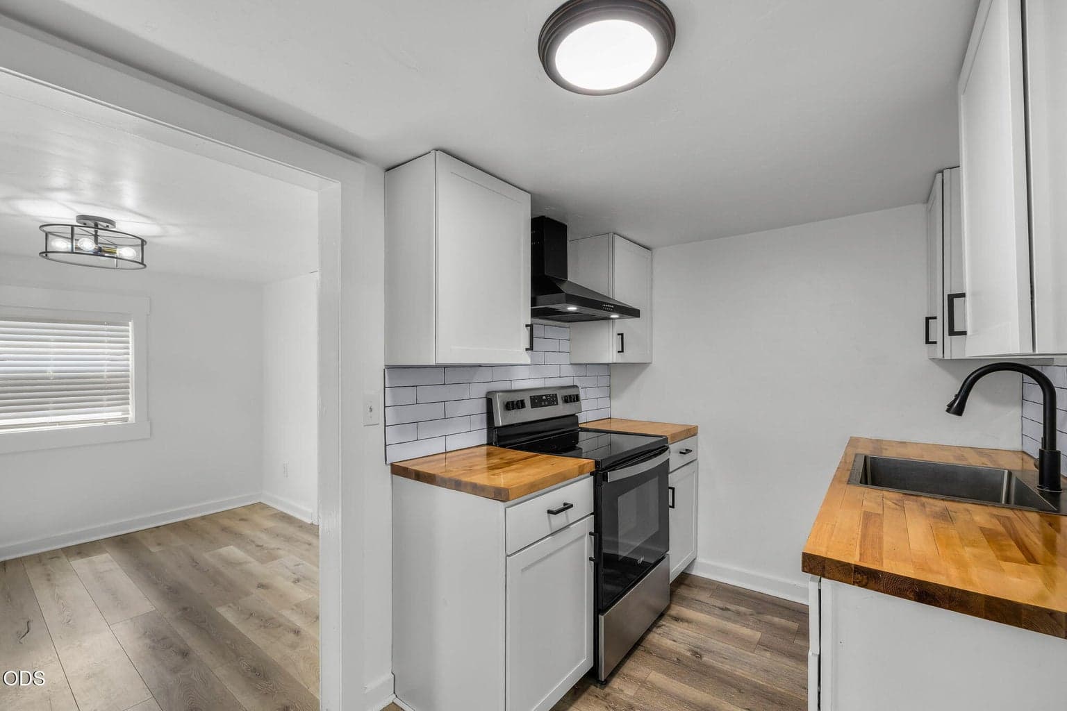 Photo of 673 NE Garner Street 14 of 35