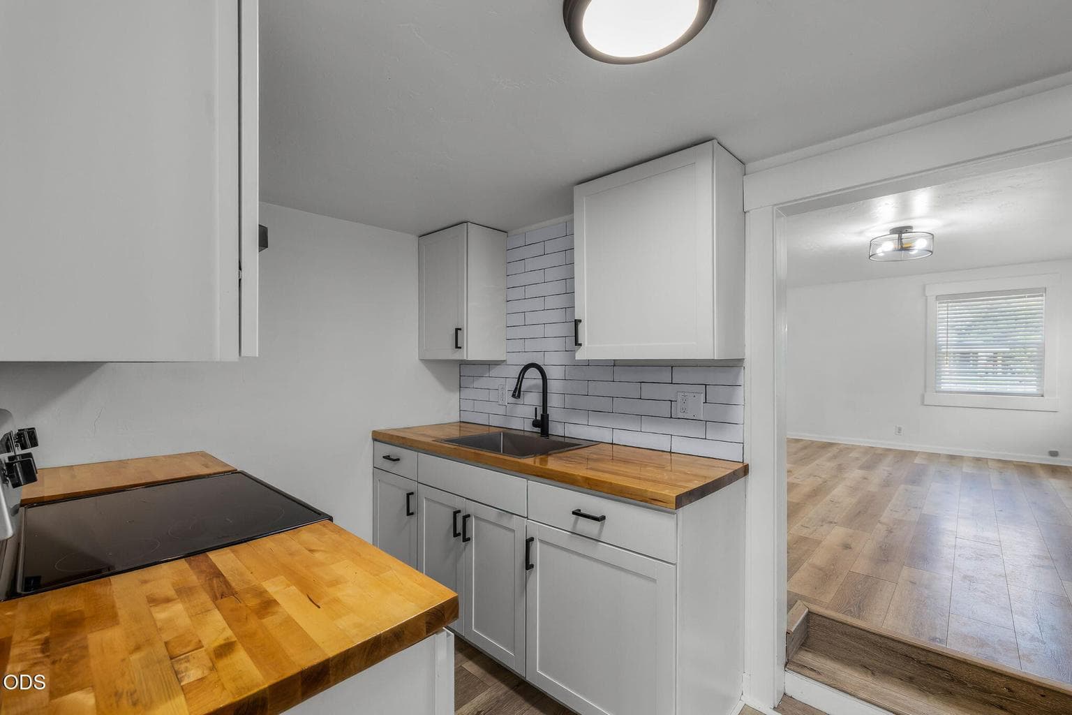 Photo of 673 NE Garner Street 16 of 35