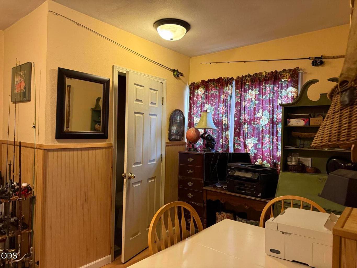 Photo of 748 NE 4th Street 17 of 28