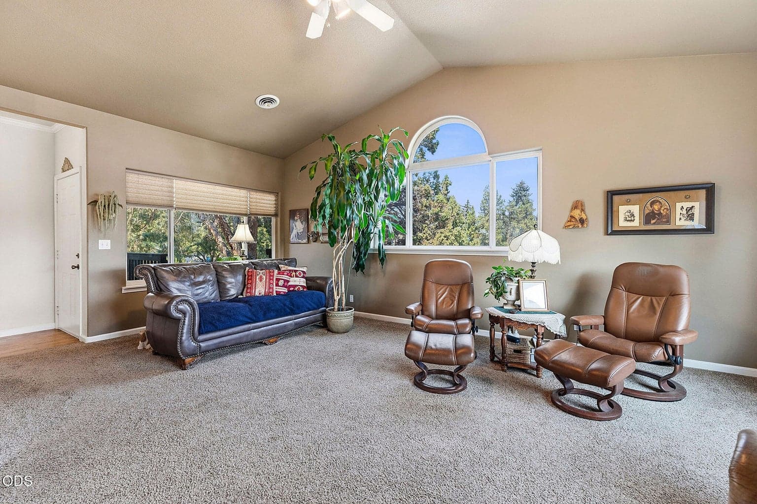Photo of 2350 SW Indian Avenue 4 of 35