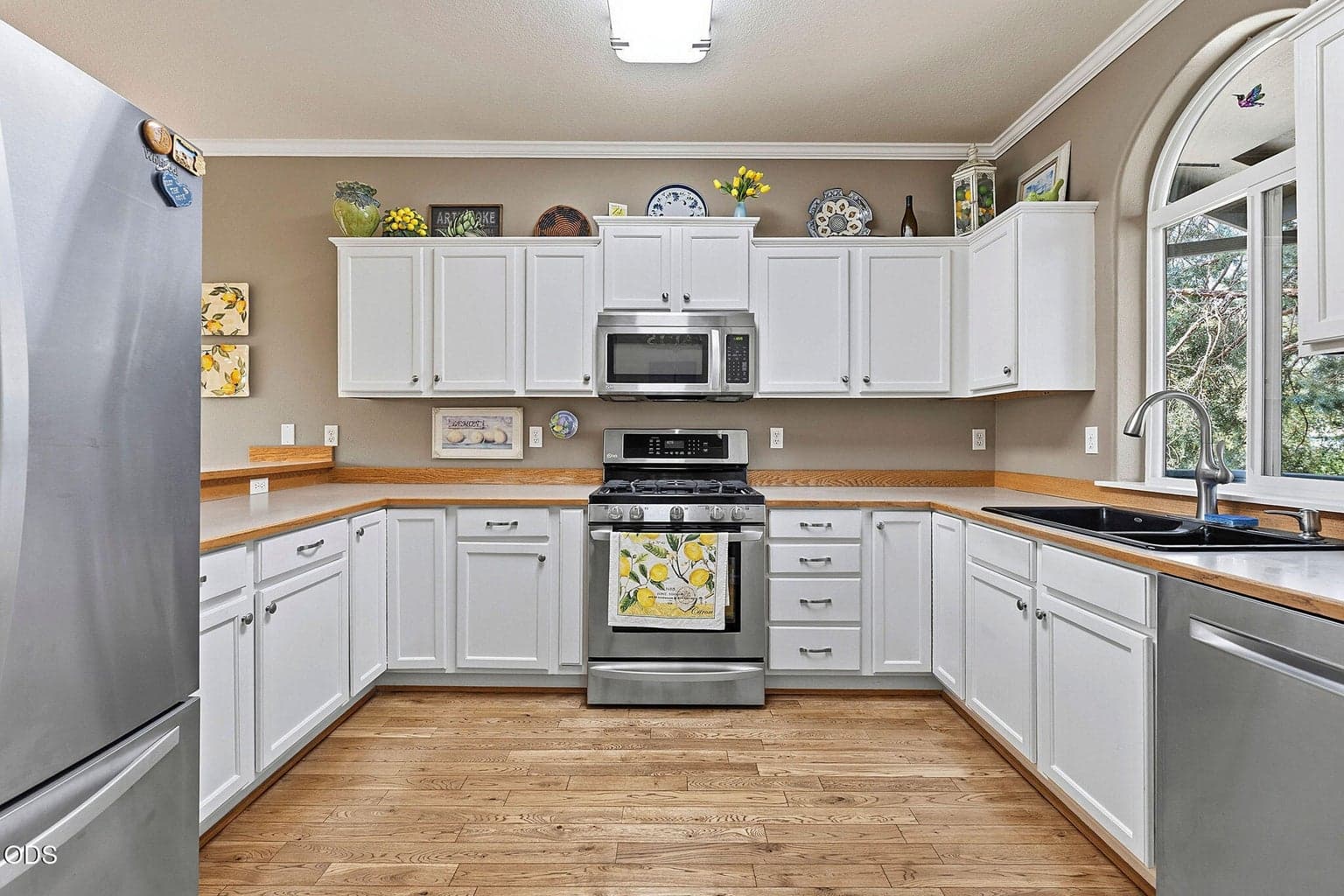 Photo of 2350 SW Indian Avenue 10 of 35