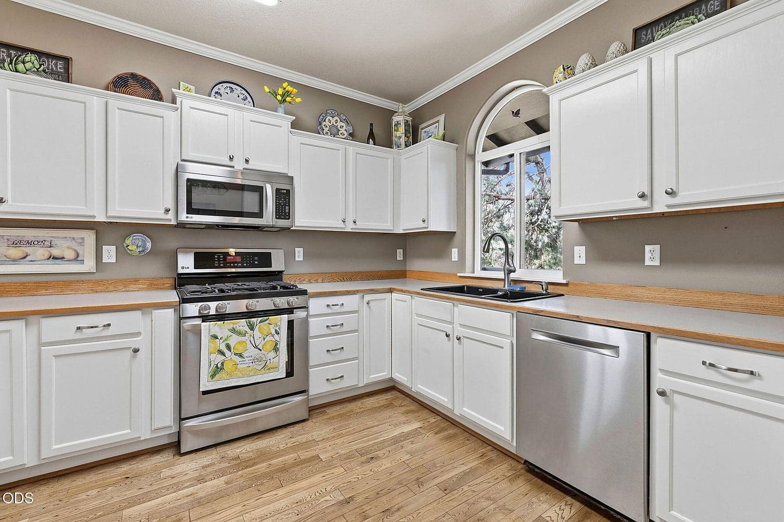 Photo of 2350 SW Indian Avenue 11 of 35