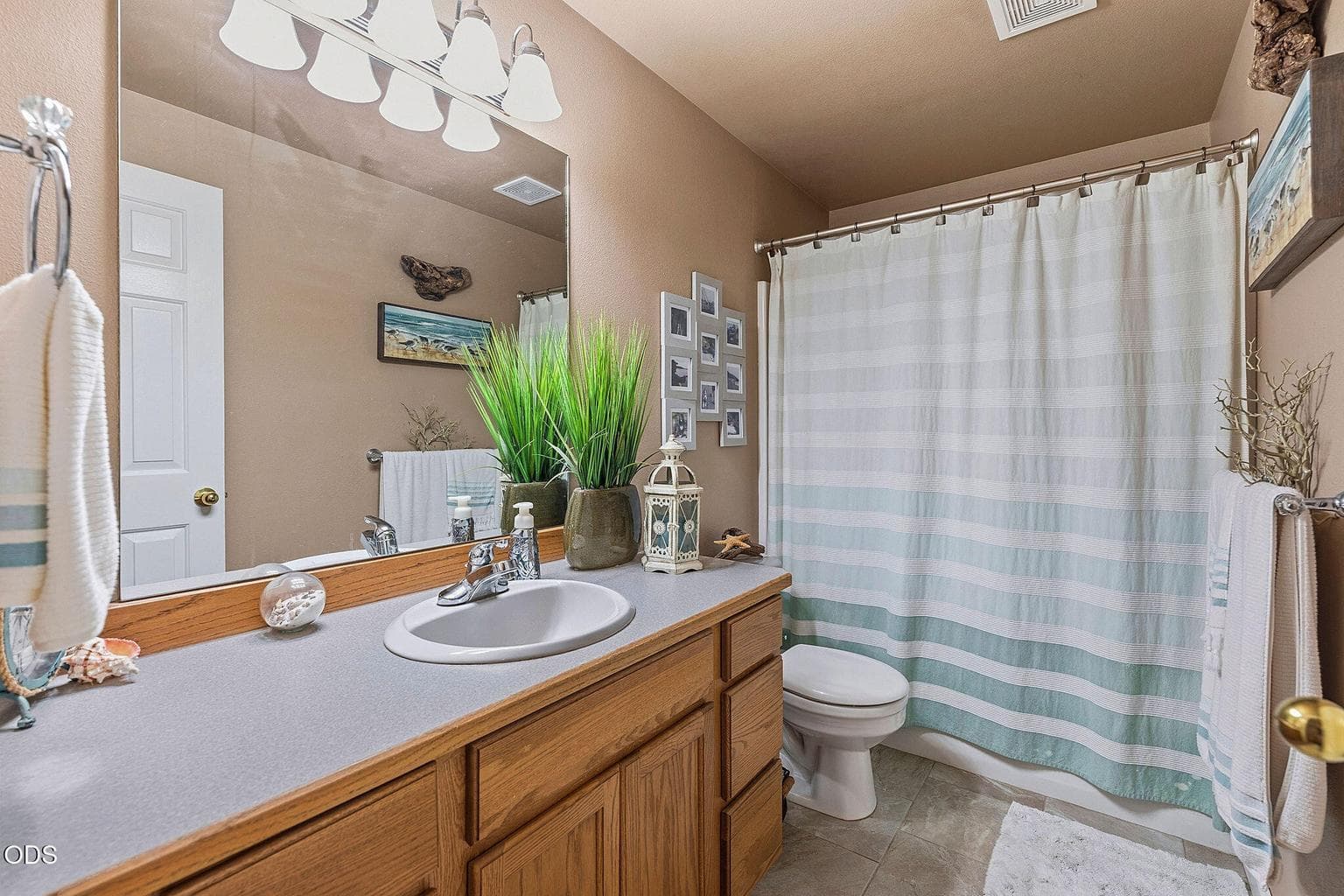 Photo of 2350 SW Indian Avenue 18 of 35