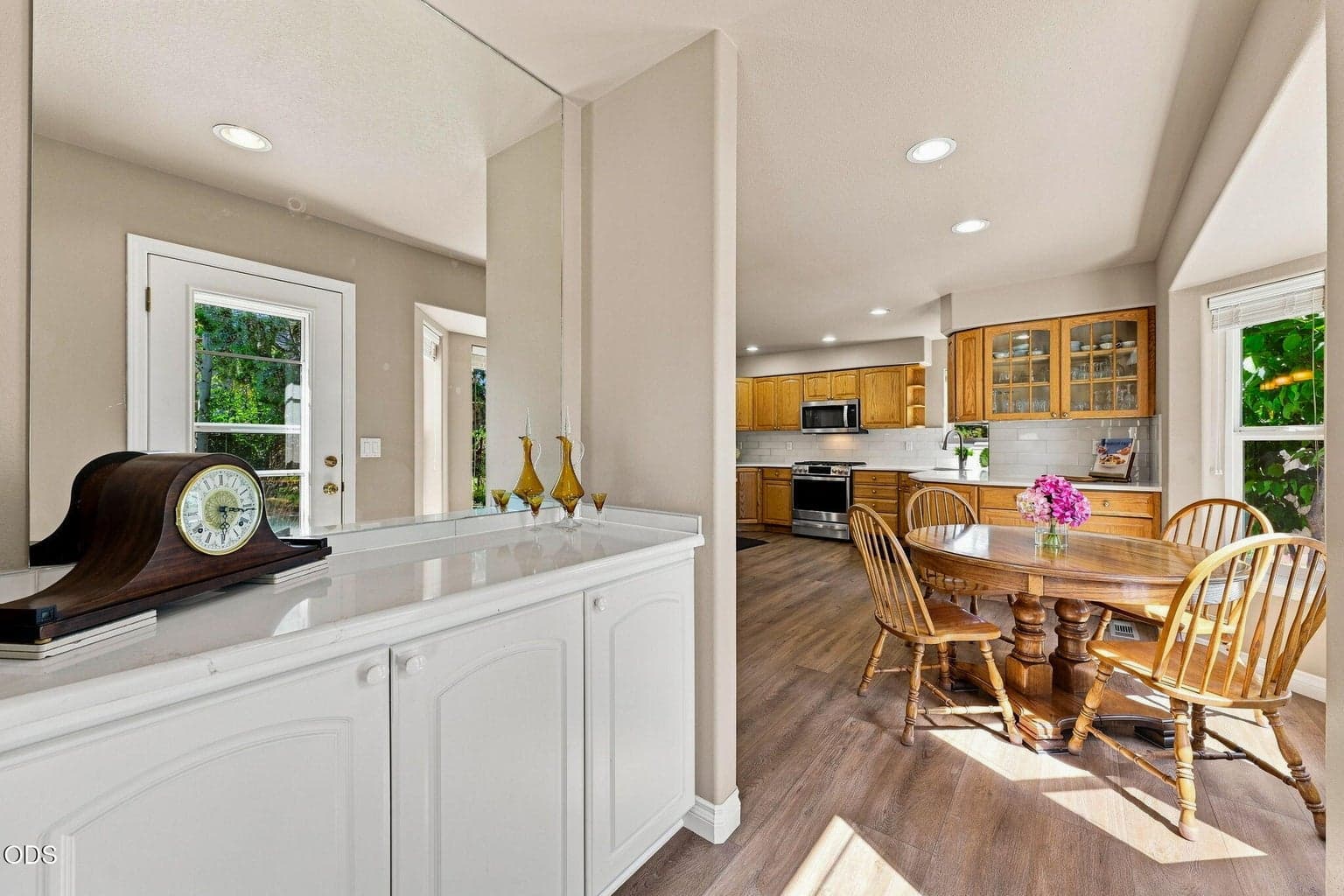 Dry Bar area for Entertaining!