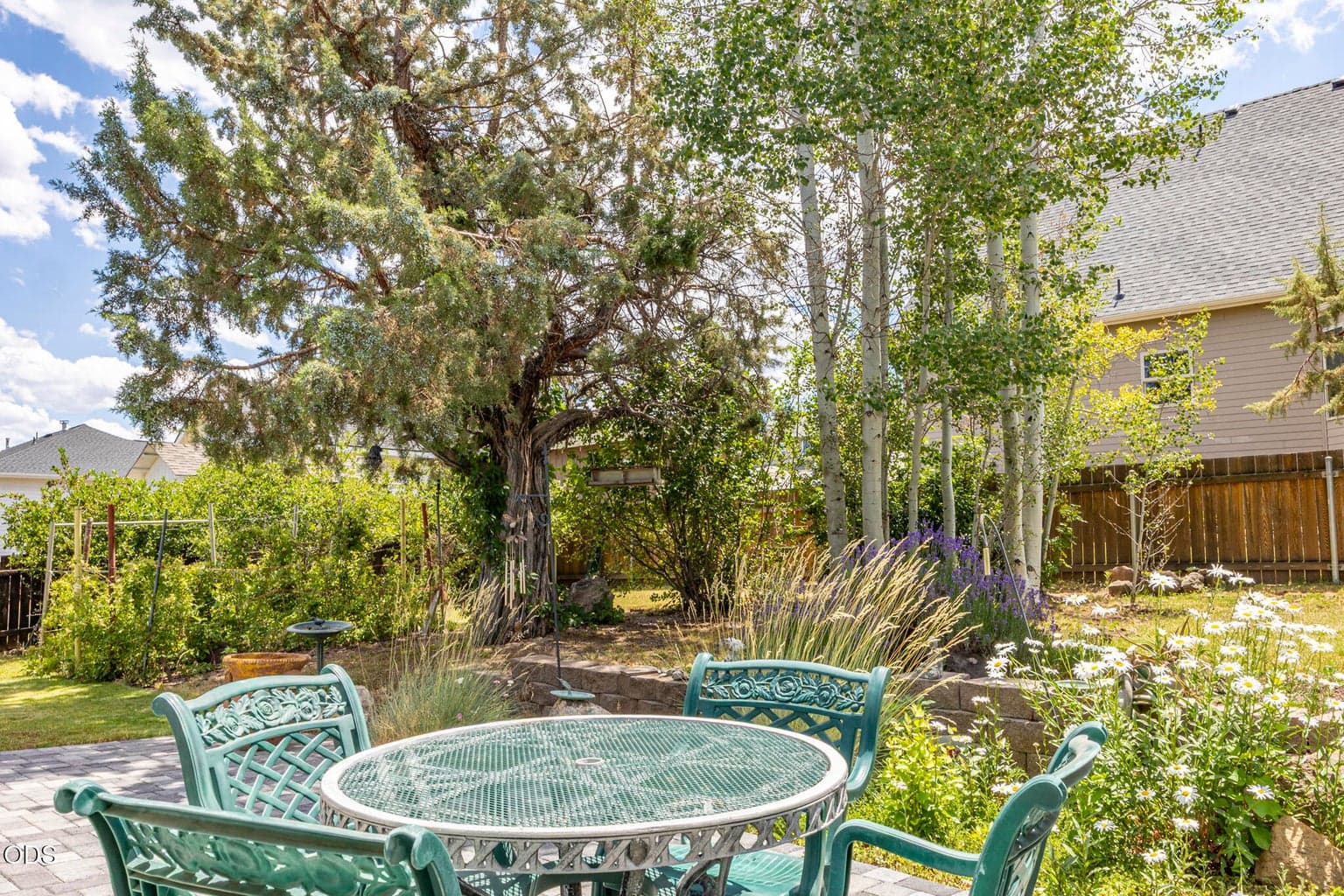 Large Private yard!