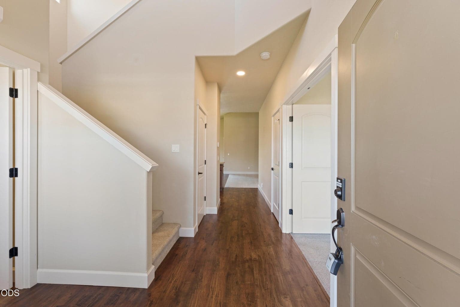 Photo of 2851 NE Hope Drive 4 of 49